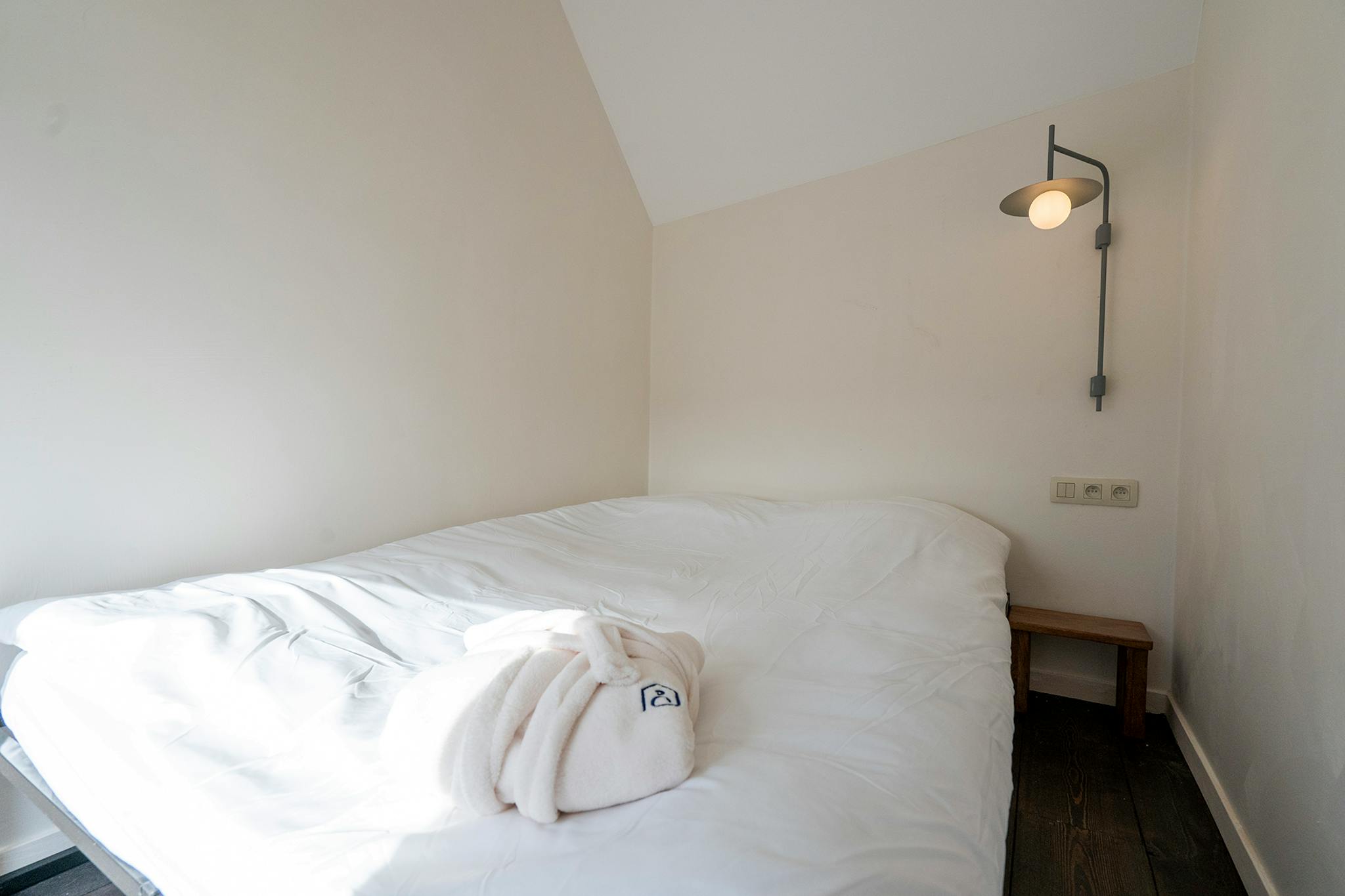  Entire Place  -  Walenstraat, Antwerpen  - Gallery -  1