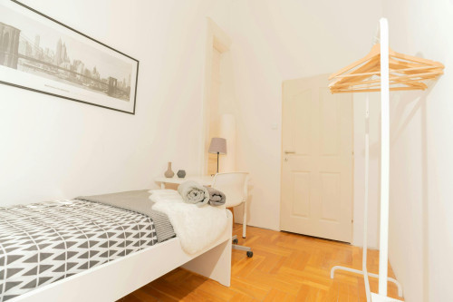 Teréz körút, Budapest - Gallery - 16