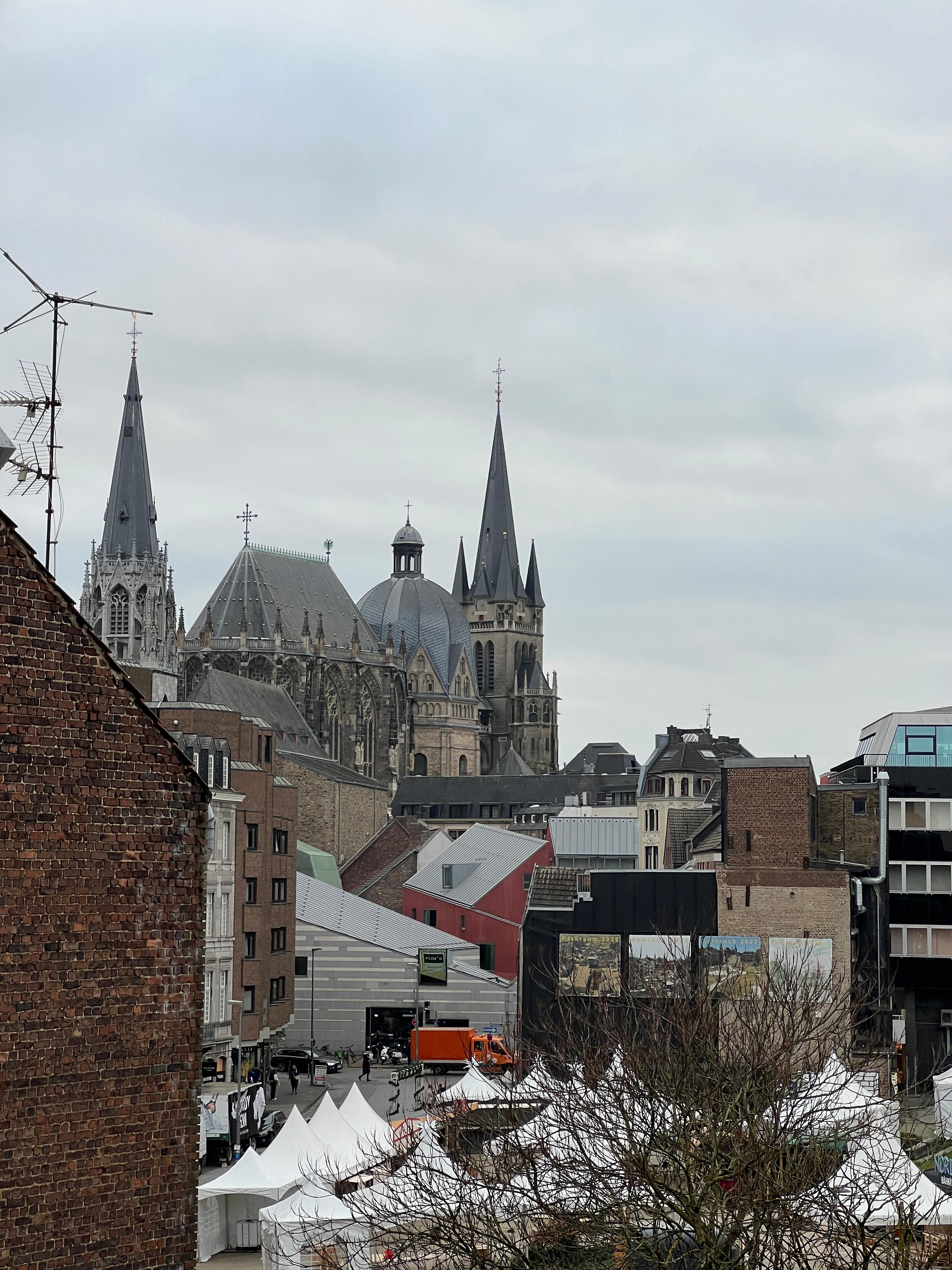 Modern & Perfect Suite (Aachen) - 11