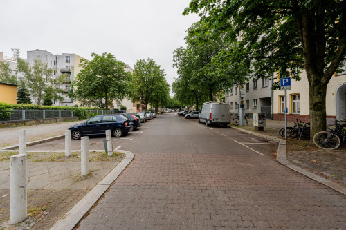 Renovated 2 bedroom apartment with balcony in Historical Charlottenburg