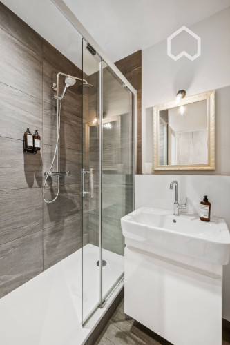 Nice, charming flat in Düsseldorf with Balcony