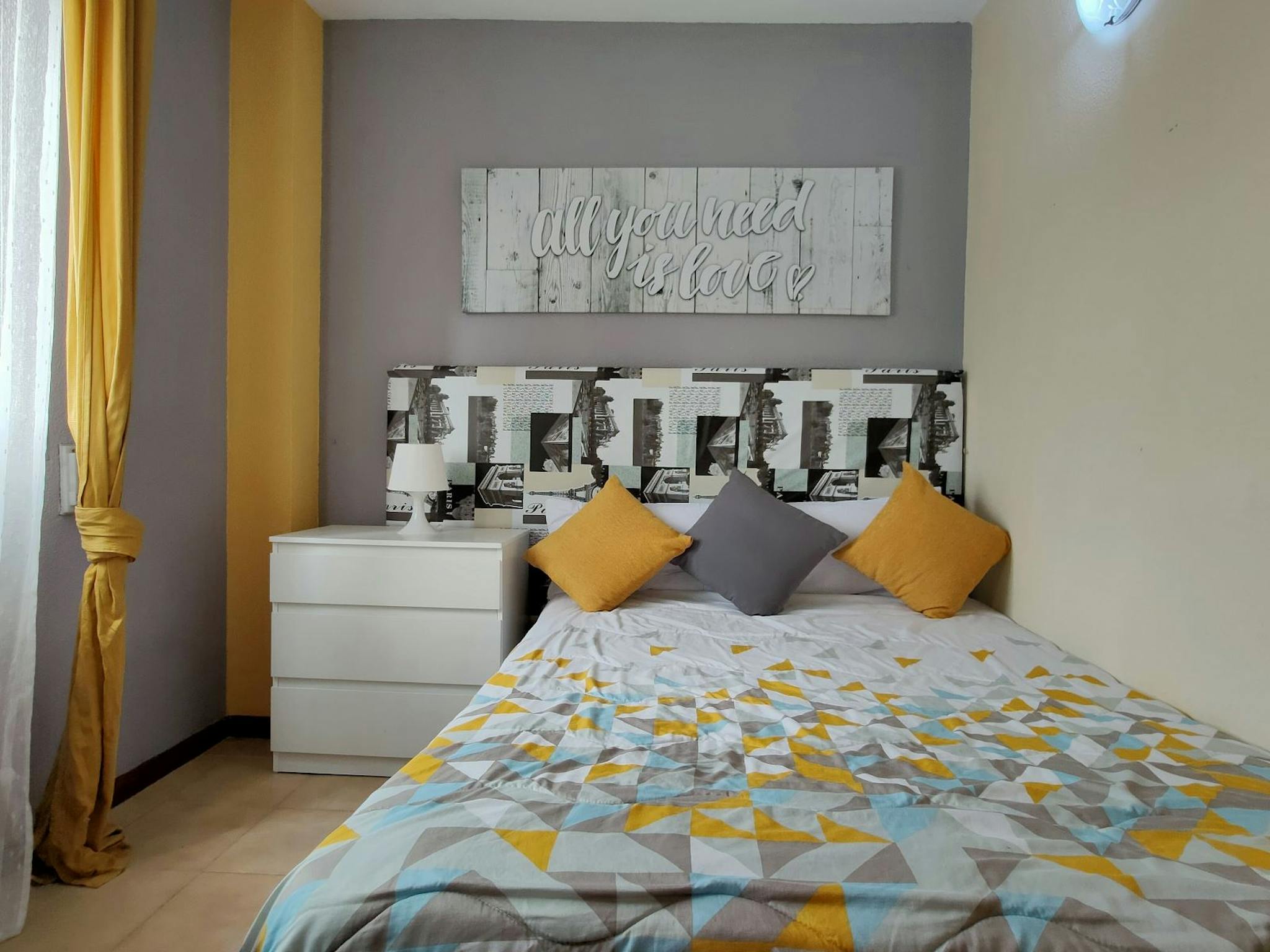 Private Room - Calle Barberán y Collar, Alcalá de Henares - Gallery - 1