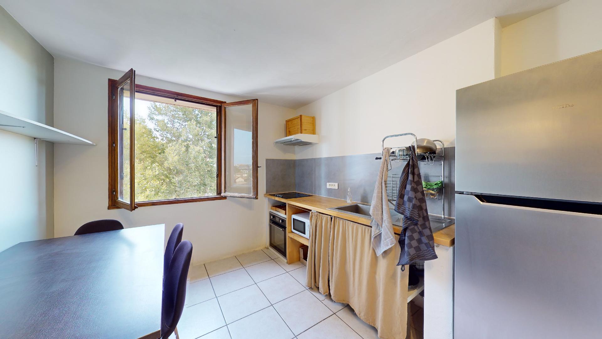  Single Room  -  Furnished shared apartment of 94.0m2 - €415 - Avignon  - Gallery -  3