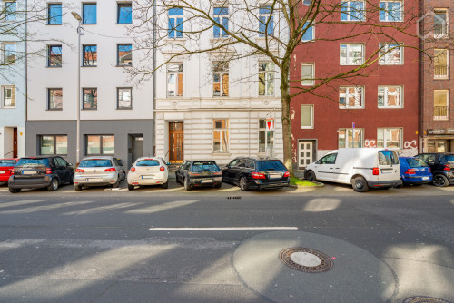 Uptown apartment in the style of a junior suite - centrally located in Düsseldorf Unterbilk incl. bi-weekly cleaning