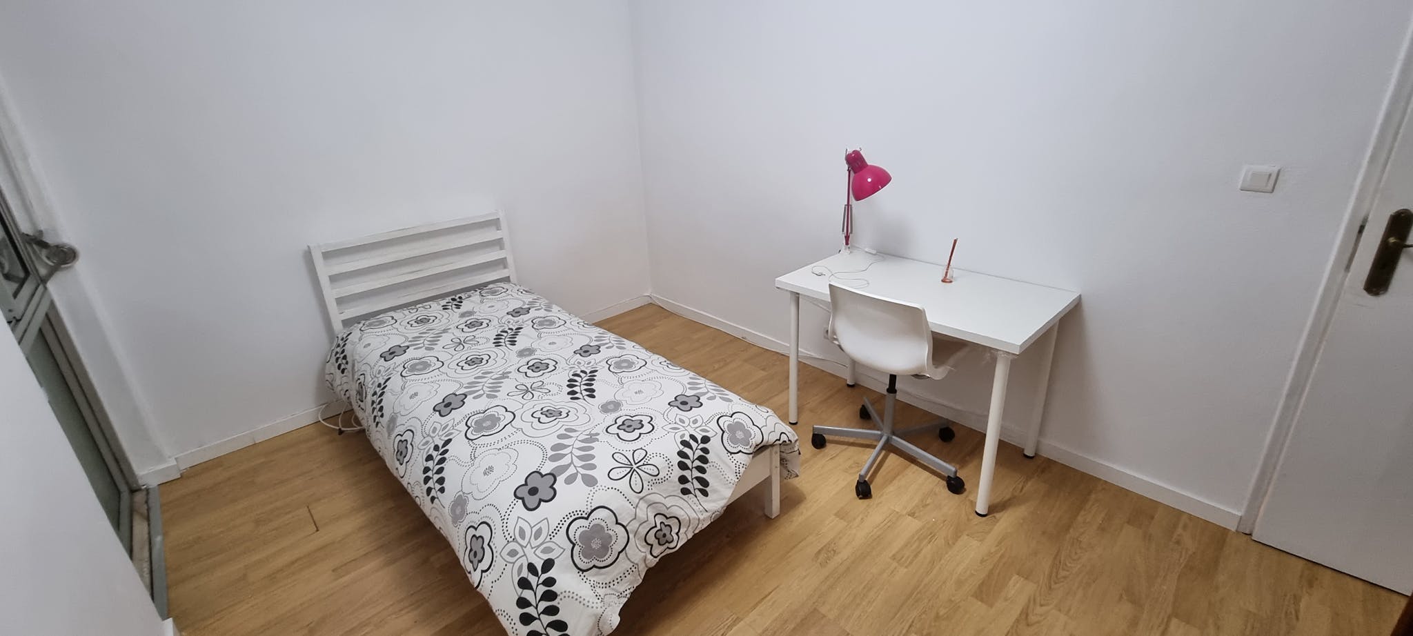 Private Room - Rua Dom Nuno Álvares Pereira, Odivelas - Gallery - 1