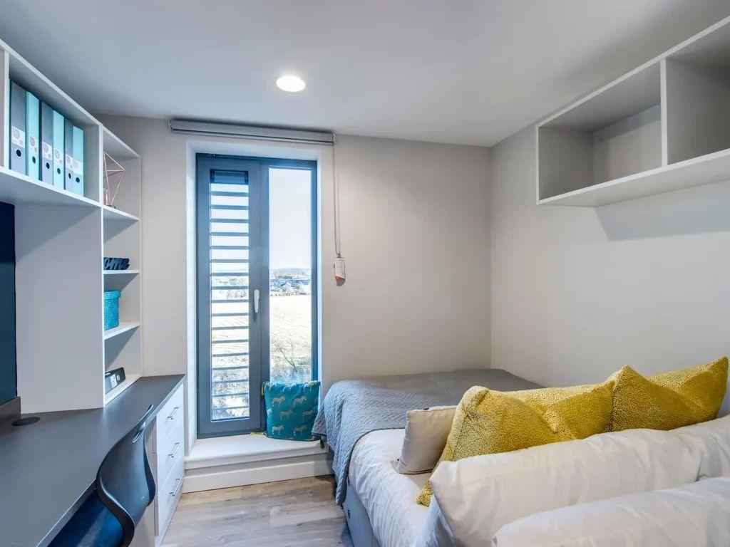 Three Bed Flat - 7