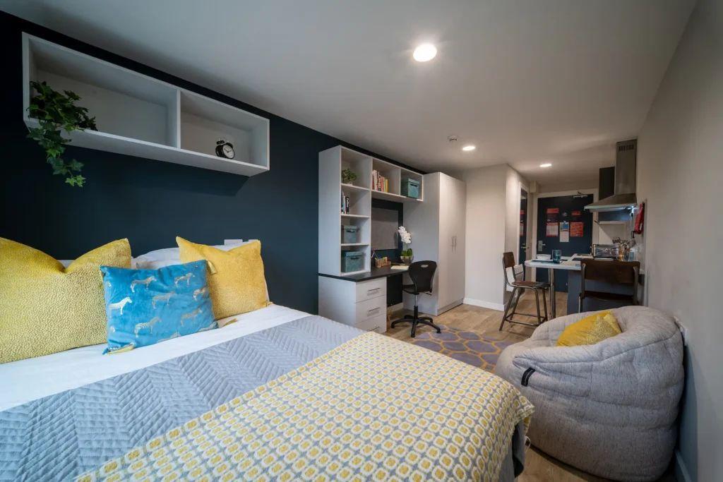 Silver Two Bed En Suite - 27
