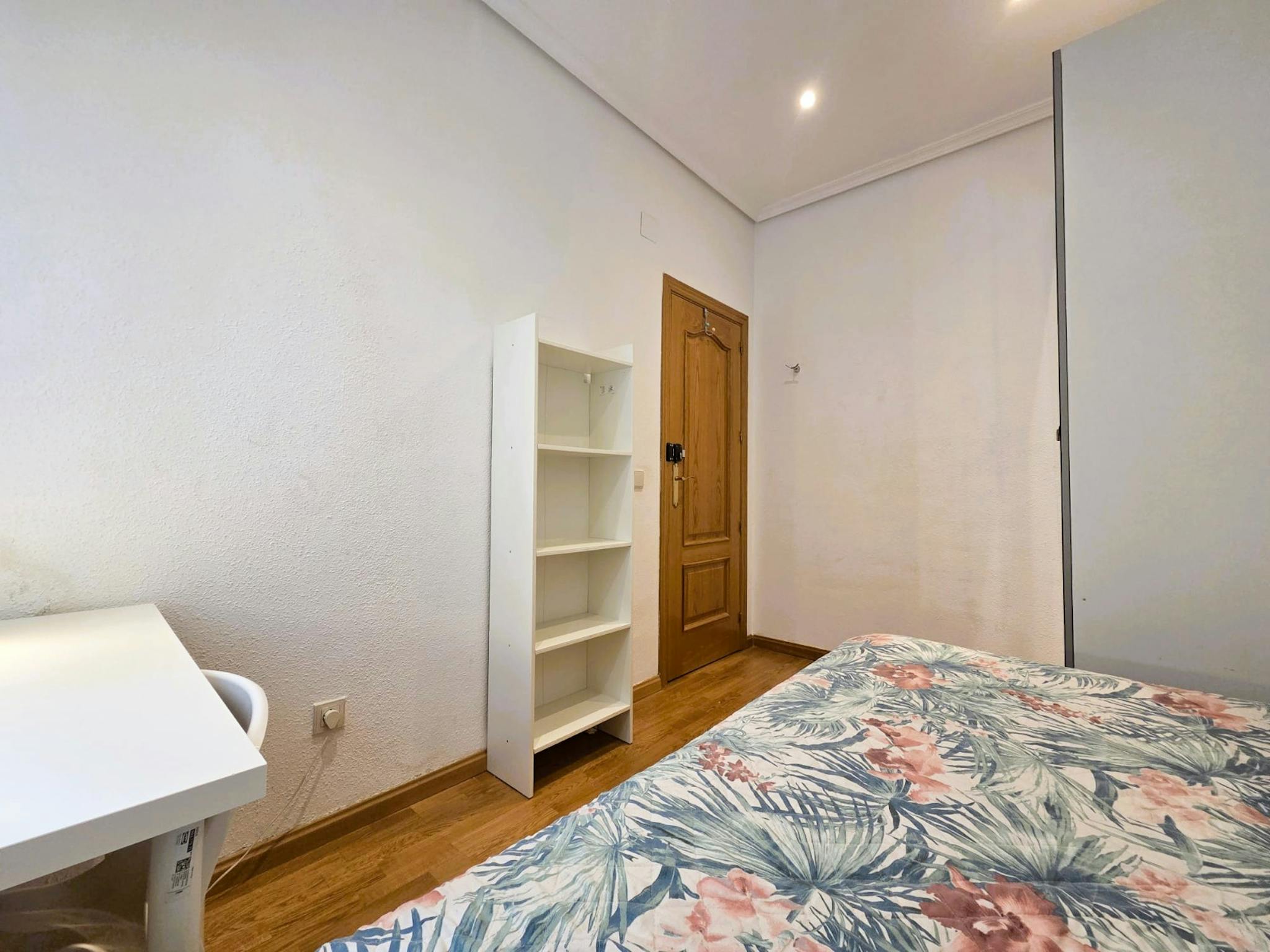 Calle de la Reina, Madrid