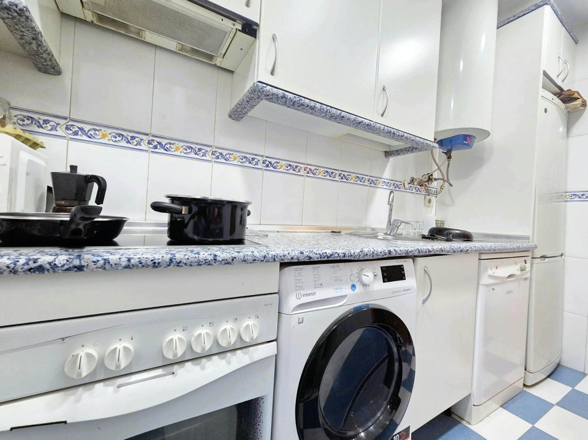 Calle de la Reina, Madrid