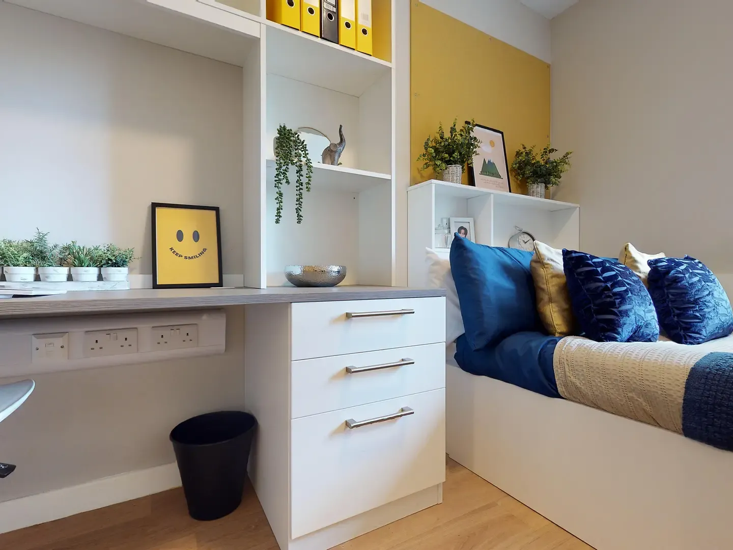  5 Bed Classic Ensuite  -  Centro House  - Gallery -  1
