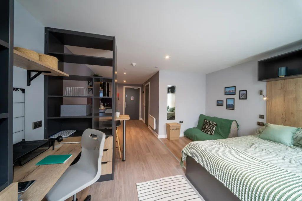 3 Bed Premium En Suite - 10