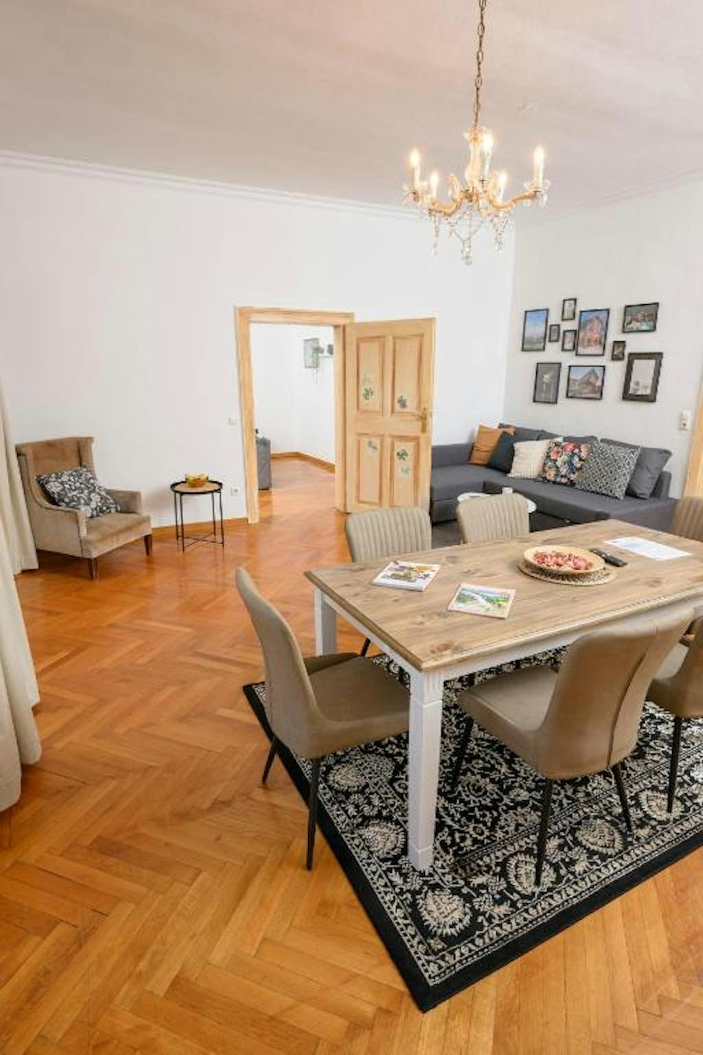  Entire Place  -  Pfarrgasse, Mödling  - Gallery -  1