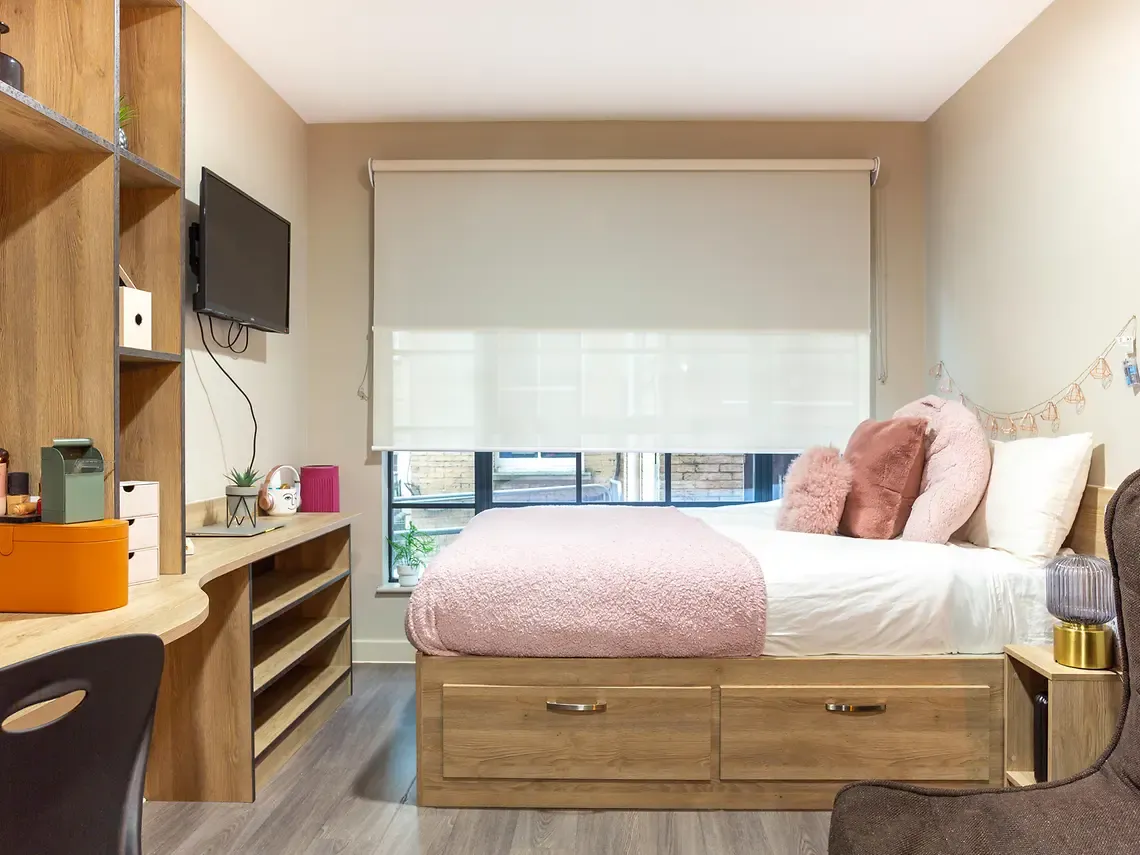  Large Studio  -  St Peter’s Hall  - Gallery -  1