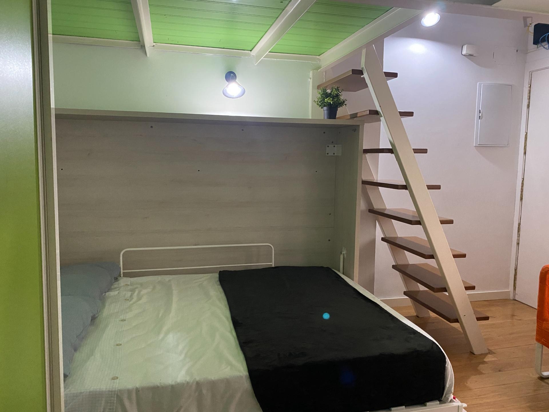 Ample And Comfy Studio In Lavapiés - 1