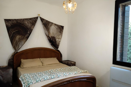 Double bedroom in 3-bedroom apartment