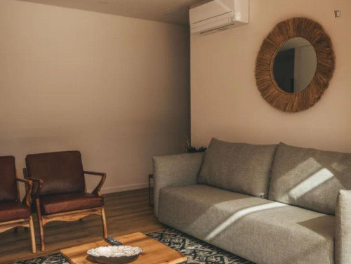 Amazing 2 Bedroom House close to Bombarral bus Station