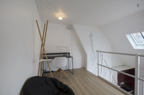 1-bedroom apartment, with outdoor area