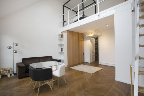 1-bedroom apartment, with outdoor area