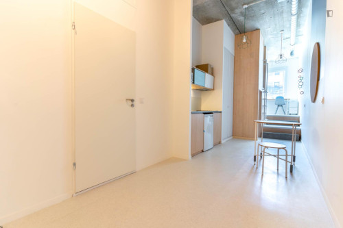 Warm bedroom in a residence, in Noisy-le-Grand