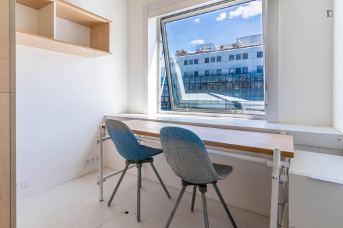 Warm bedroom in a residence, in Noisy-le-Grand