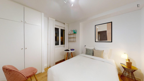 Nice single ensuite bedroom in Colombes