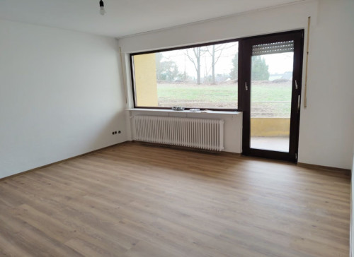 2-room ground floor apartment with balcony - Gallery - 14