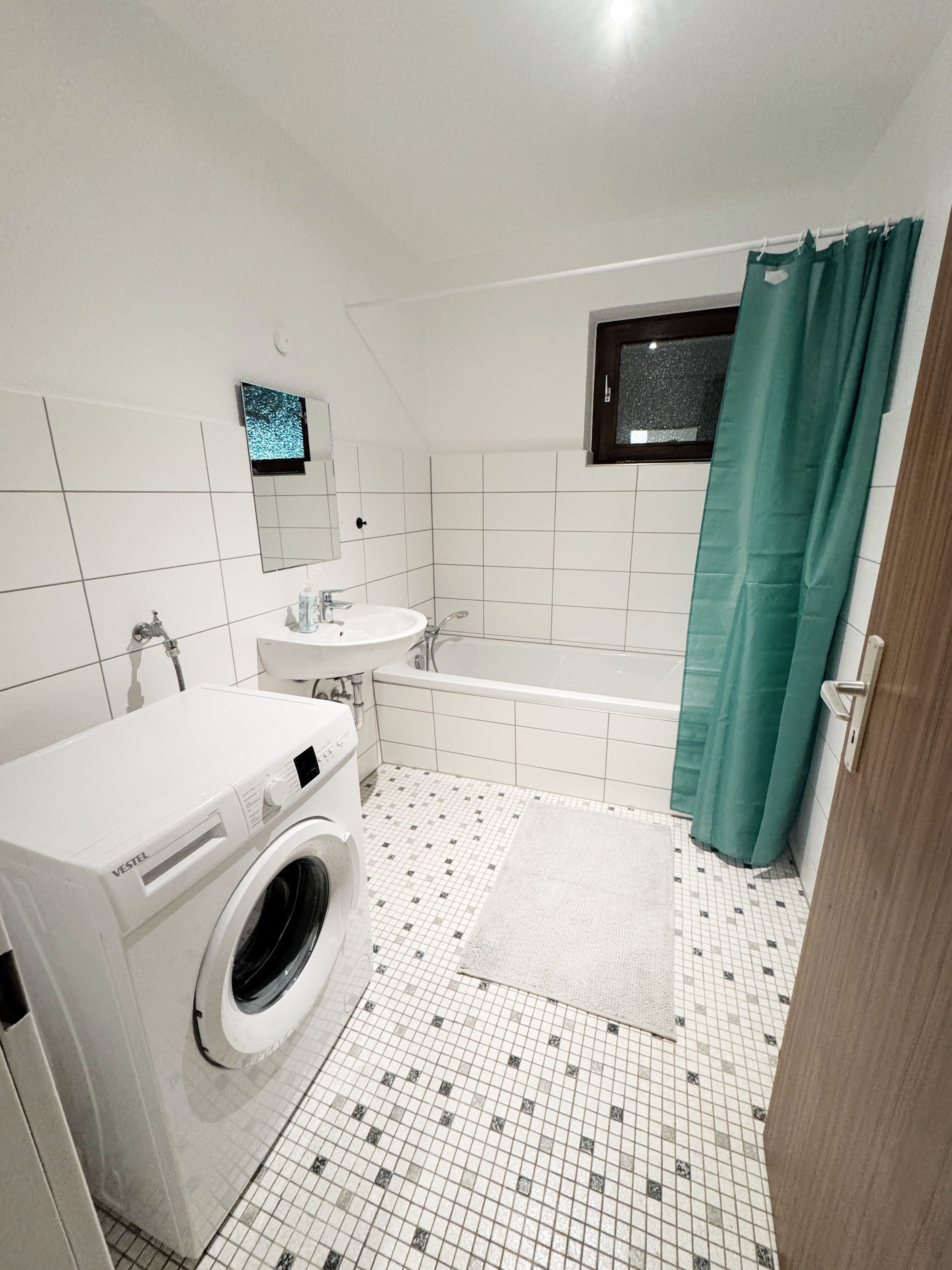 2-Room Ground Floor Apartment With Balcony - 12