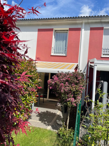 ReihCharmantes Reihenmittelhaus mit Garage in Koblenz-Lützel komplett eingerichtet