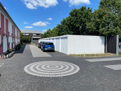 ReihCharmantes Reihenmittelhaus mit Garage in Koblenz-Lützel komplett eingerichtet