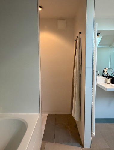 Premium penthouse Dresden Neustadt | 130 sqm | huge rooftop terrace | elevator into the apartment | parking | optional cleaning incl.