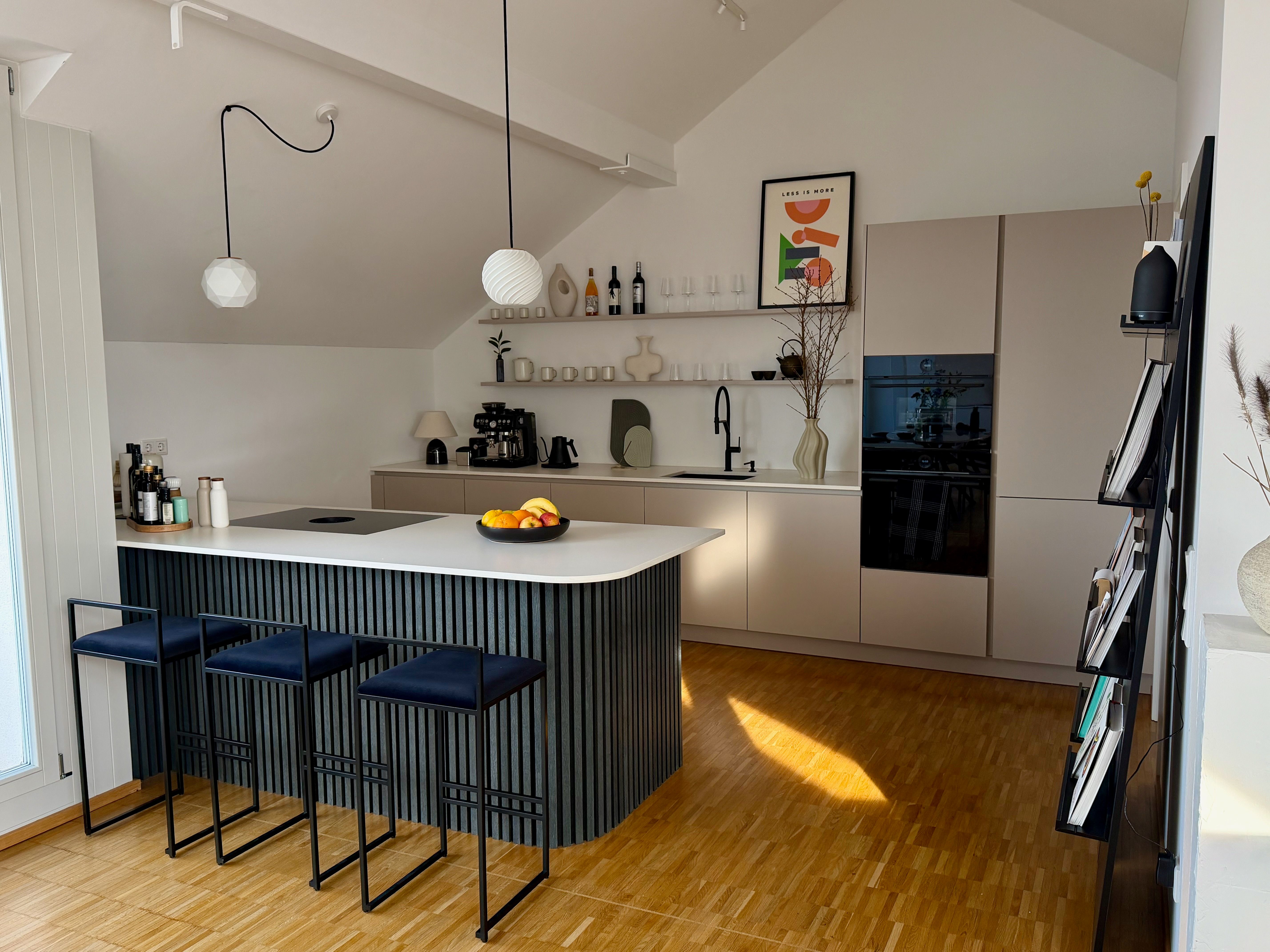  Premium Penthouse Dresden Neustadt | 130 Sqm | Huge Rooftop Terrace | Elevator Into The Apartment |   -  Premium penthouse Dresden Neustadt | 130 sqm | huge rooftop terrace | elevator into the apartment | parking | optional cleaning incl.  - Gallery -  29