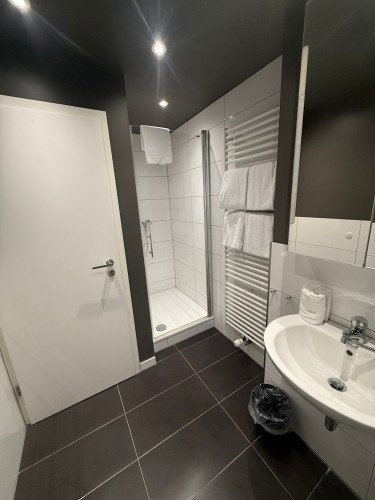 A07 3 bedroom 2 bathroom balcony near Heidelberg clinic  - Gallery -  5