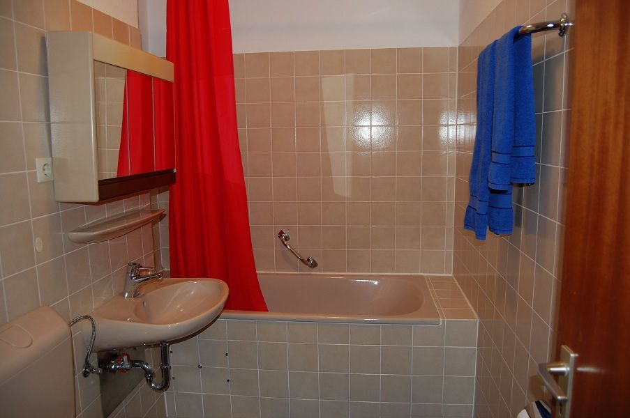 Modern , Bright 1 Bedroom Apartment Erlangen Center - 2