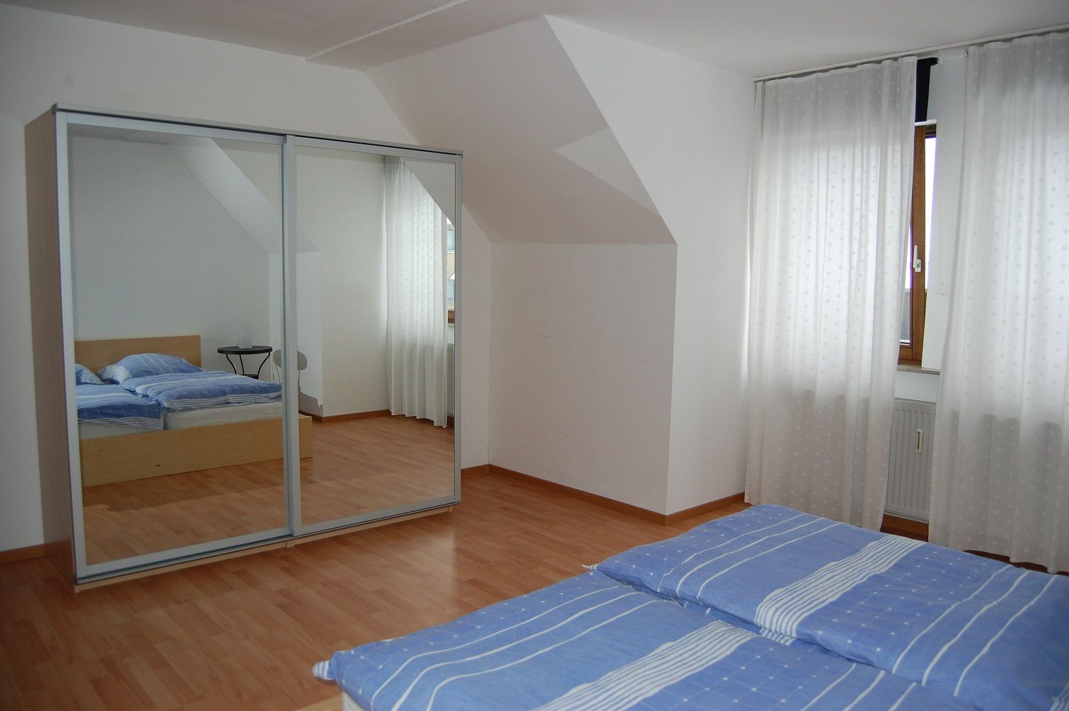 Modern , Bright 1 Bedroom Apartment Erlangen Center - 3