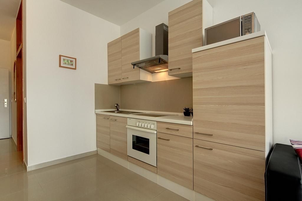 Very Nice Furnished 1-Room Apartment With A Terrace In Munich Schwabing-North / Milbertshofen - 9