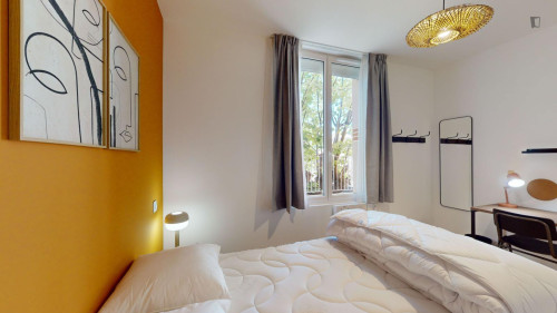 Charming double ensuite bedroom in Minimes