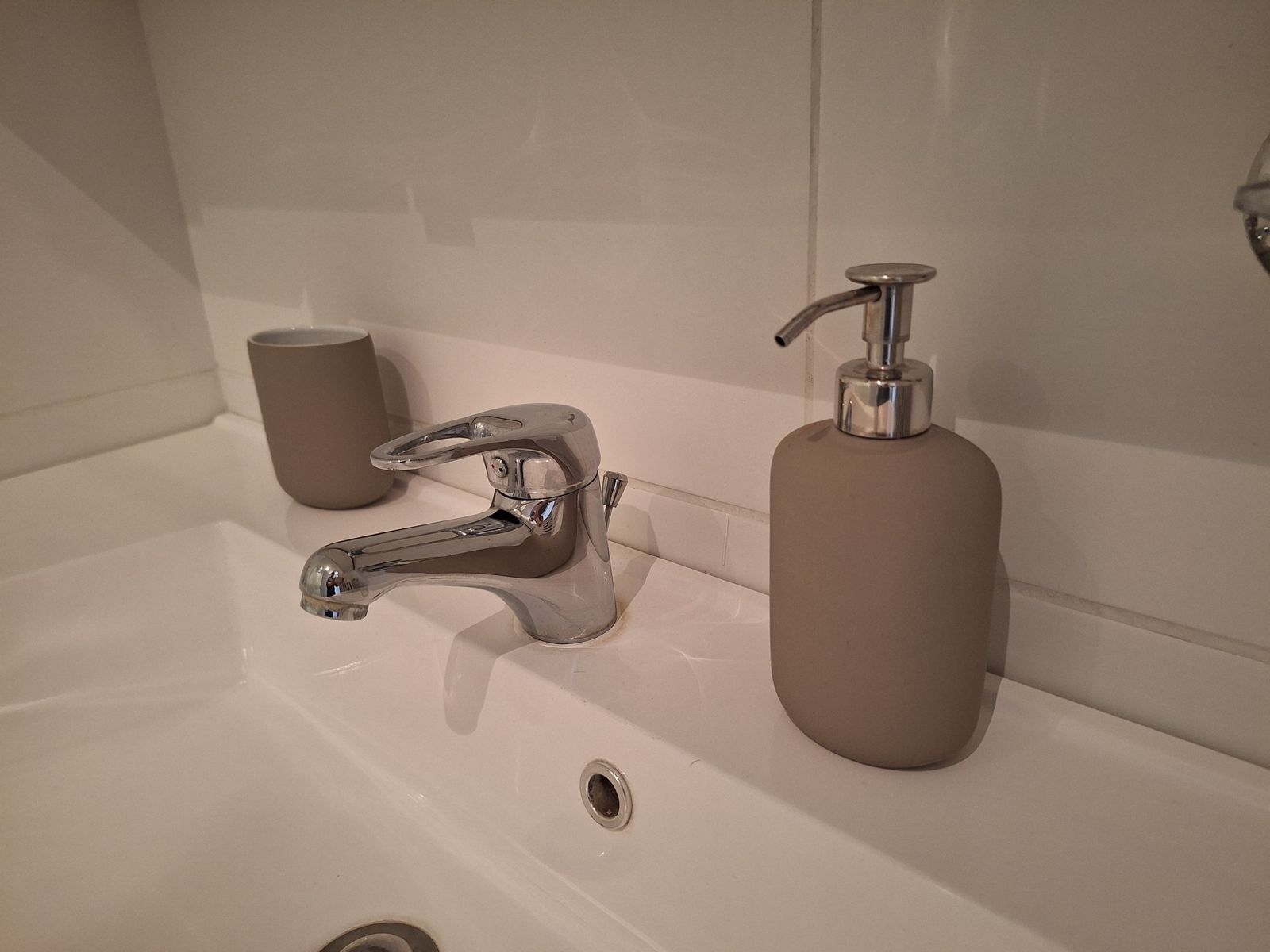 Bright And Fully Furnished 4-Room Apartment With Balcony – Quiet Location – Ready To Move In (min. 1  -  Bright and Fully Furnished 4-Room Apartment with Balcony – Quiet Location – Ready to Move In (min. 1 months)  - Gallery -  28
