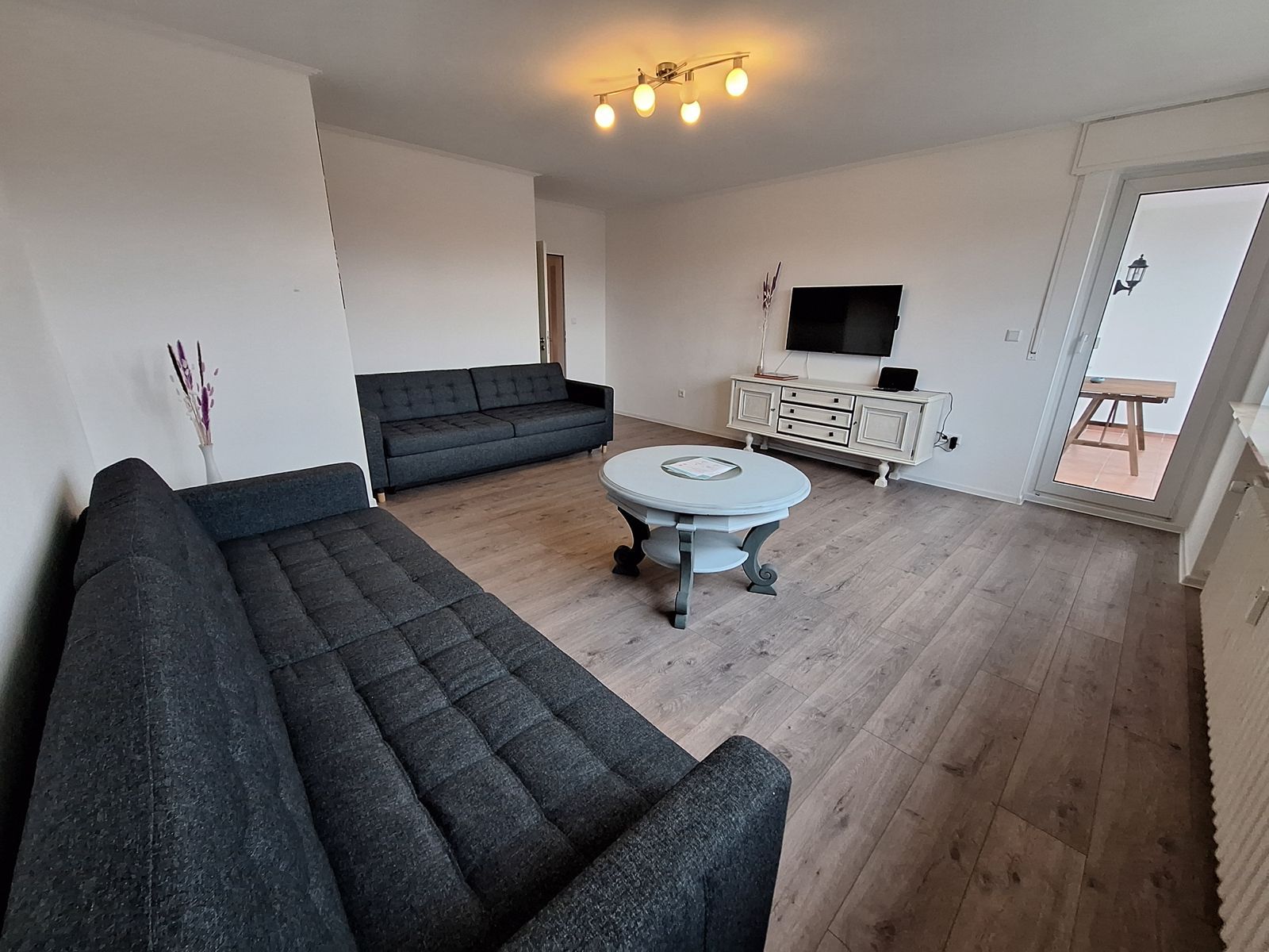  Bright And Fully Furnished 4-Room Apartment With Balcony – Quiet Location – Ready To Move In (min. 1  -  Bright and Fully Furnished 4-Room Apartment with Balcony – Quiet Location – Ready to Move In (min. 1 months)  - Gallery -  42