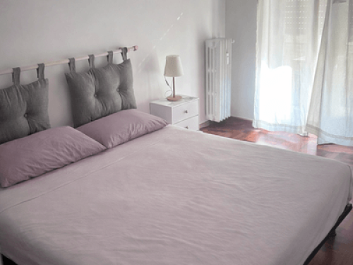 Warm Italian Homestay with Local Ho