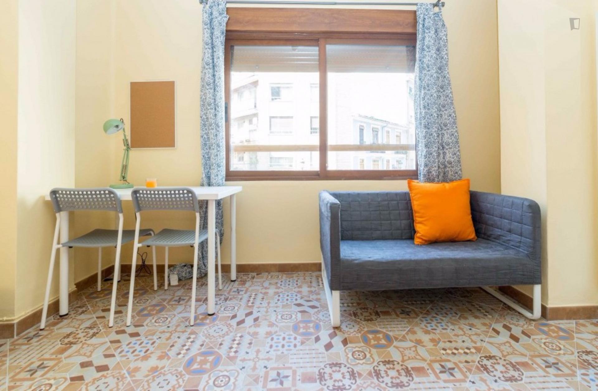 Attractive Double Bedroom In Eixample - 1