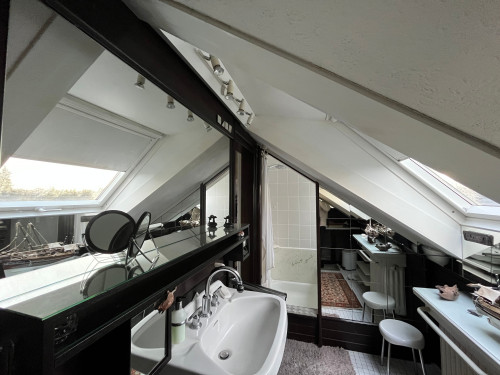 Möblierte Wohnung auf 2 Ebenen mit Balkon 135,5qm2 in ruhiger Wohnlage in Meerbusch - Gallery - 7