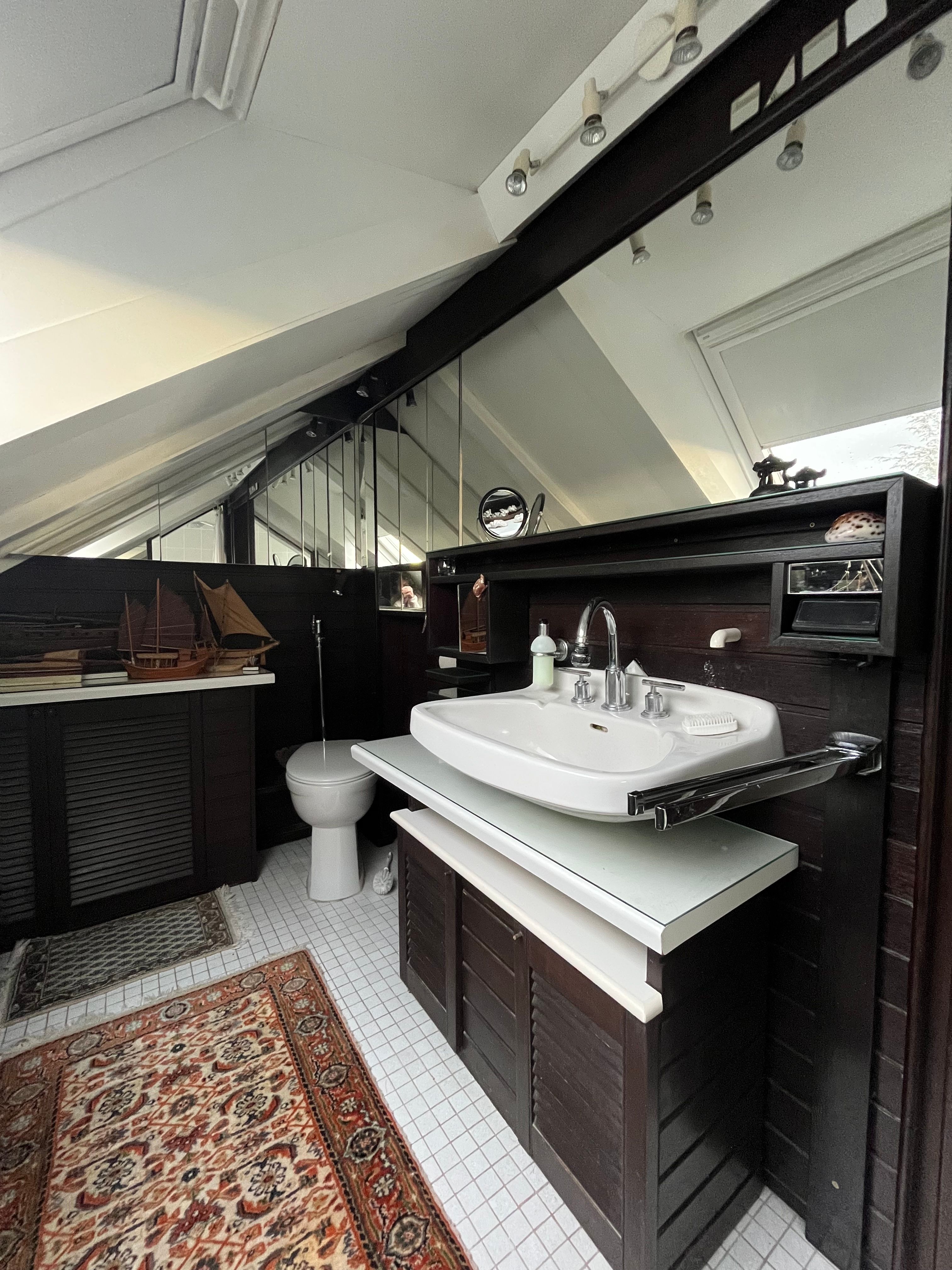 Möblierte Wohnung Auf 2 Ebenen Mit Balkon 135,5qm2 In Ruhiger Wohnlage In Meerbusch - 13