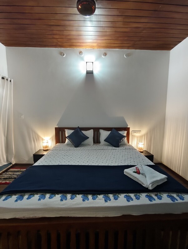 PREMIUM ROOM 2(Single Bed) - 1