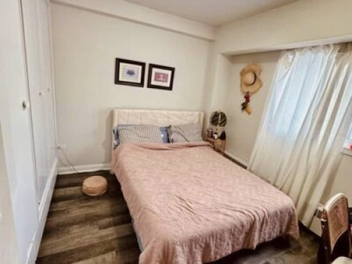 Private bedroom with riverview