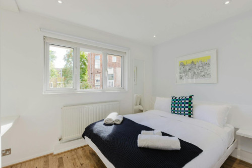 Henley Drive, London