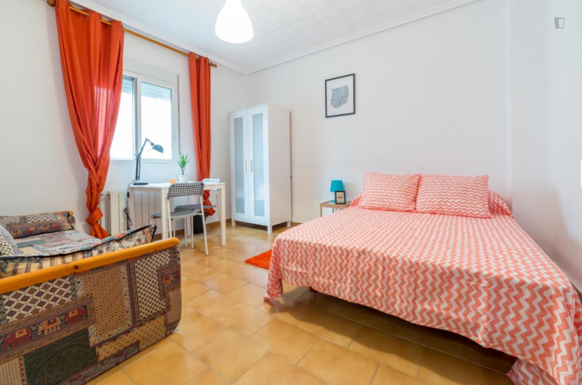  Cosy Double Bedroom In A 4-Bedroom Flat, In Proximity To Universidad Internacional Valenciana  -  Cosy double bedroom in a 4-bedroom flat, in proximity to Universidad Internacional Valenciana  - Gallery -  2