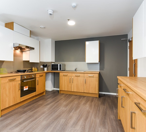 En-Suite Silver - Byrom Point Roost - Gallery - 6