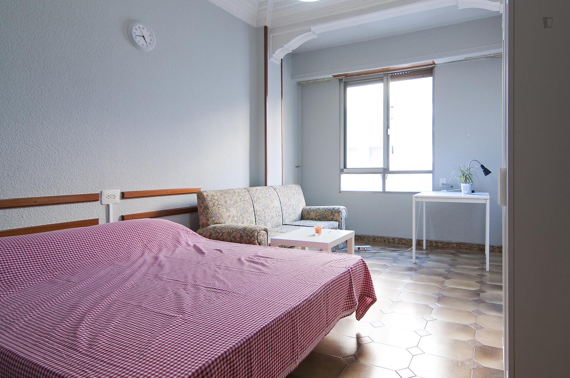  Fair Double Bedroom Near The Universitat Católica De Valencia San Vicente Mártir  -  Fair double bedroom near the Universitat Católica de Valencia San Vicente Mártir  - Gallery -  2
