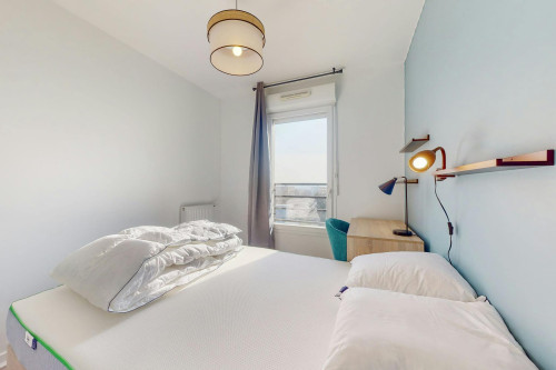 Avenue Bernard Hirsch, Cergy