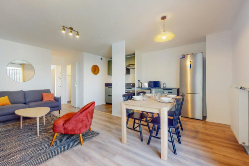 Avenue Bernard Hirsch, Cergy